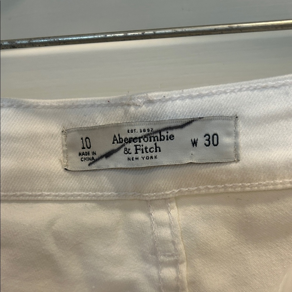 Abercrombie & Fitch Classic White Trousers